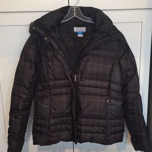 Women’s L Columbia down jacket w detachable hood